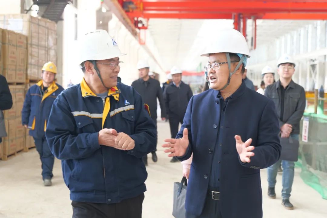 自治區(qū)黨委政研室到包鋁開展專題調研